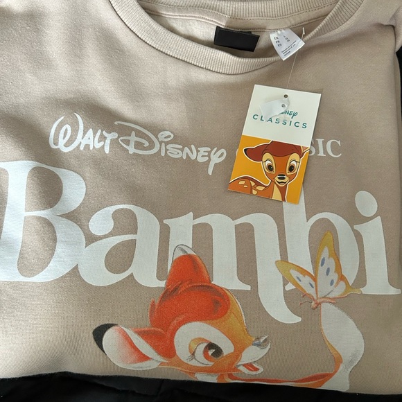 BNWT WALT DISNEYl CLASSIC TEE - Picture 2 of 7